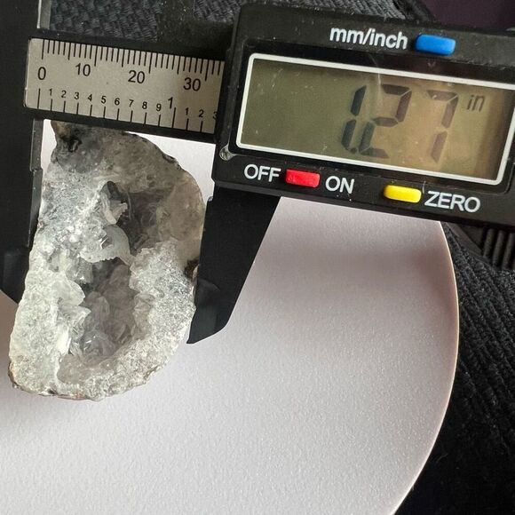 Natural Sugar‎ Quartz Geode - Picture 9 of 12